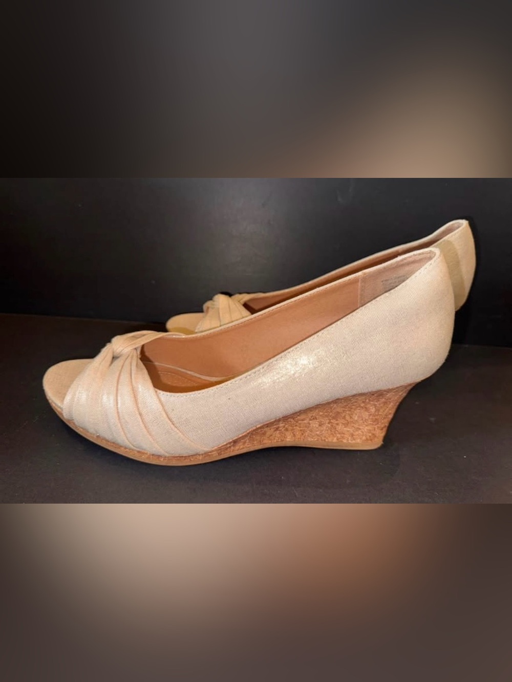 Women’s Dexflex Comfort Shimmer Peep-Toe Wedges, size 10